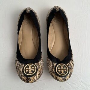 Tory Burch Caroline Roccia two tone cream and black snake flexible flats